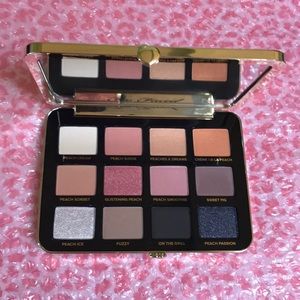 TOO FACED WHITE PEACH EYESHADOW PALETTE